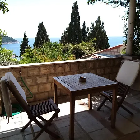 Emi Dubrovnik